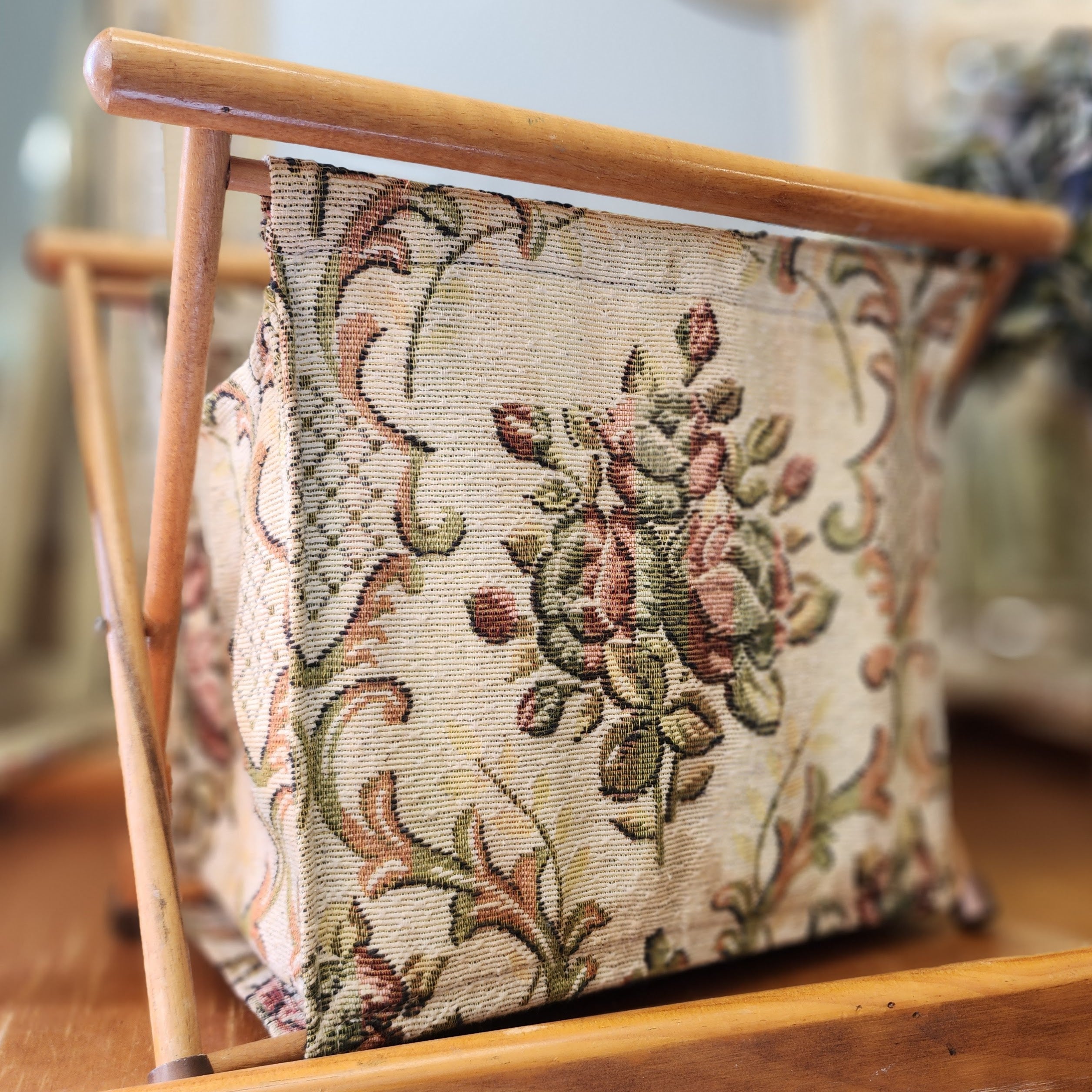 Old fashioned knitting bag deals