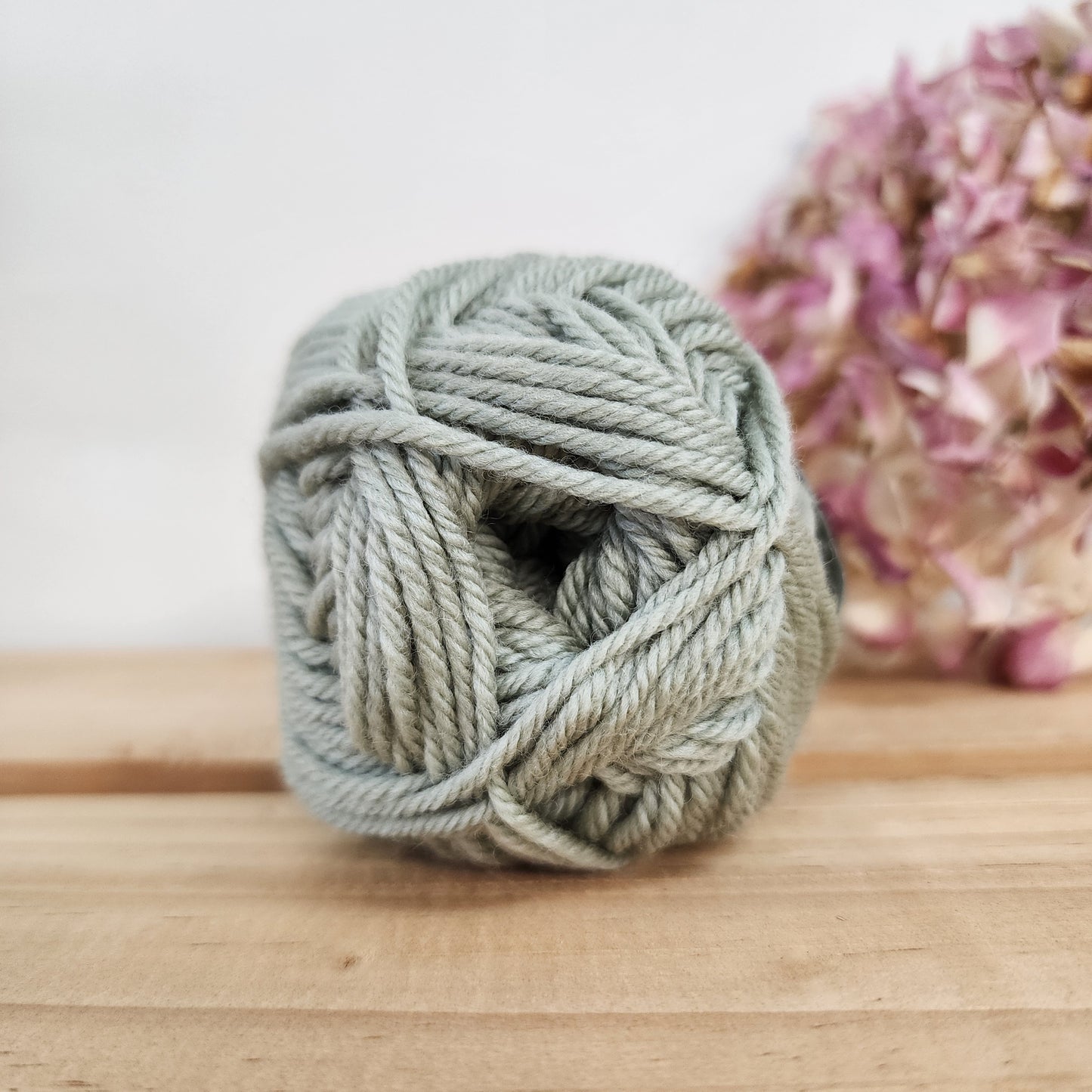 Touch Yarns - Pure Merino 8ply - Sage