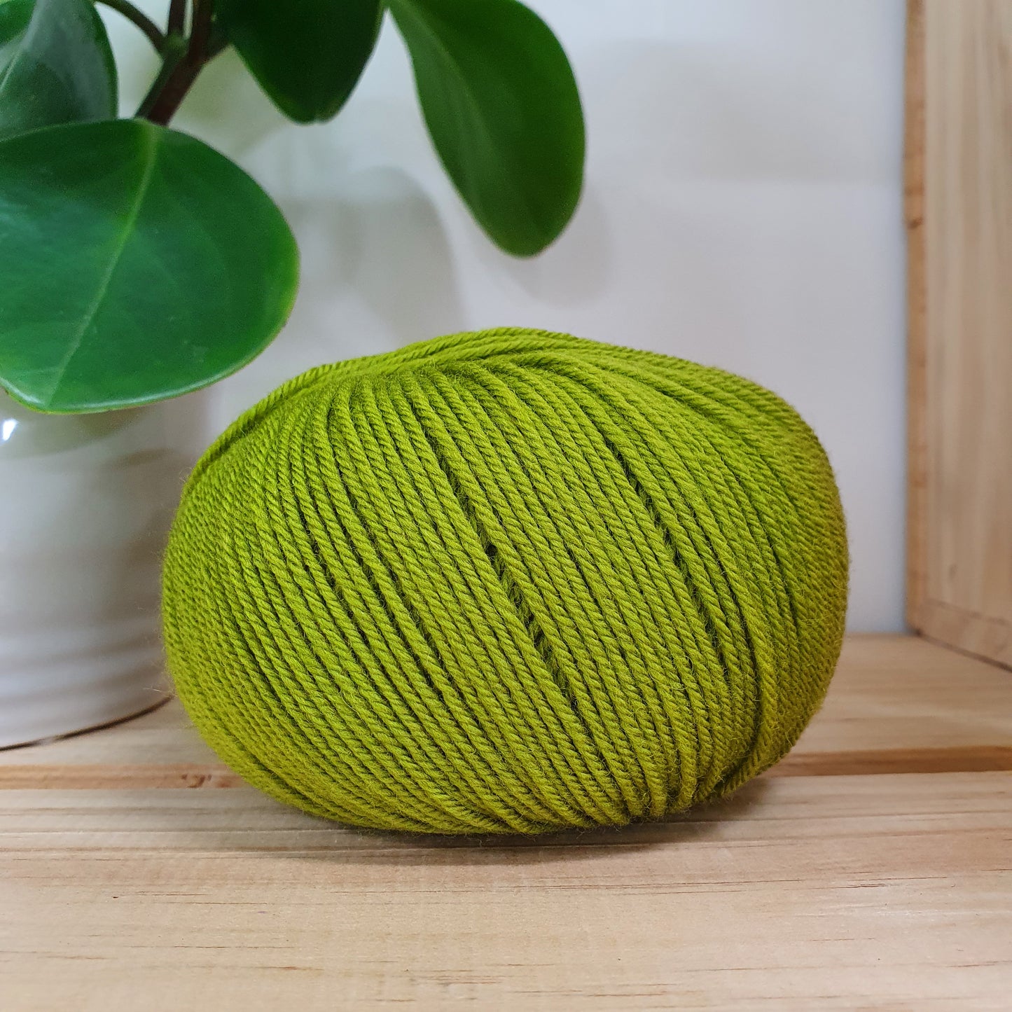 Mistral 4ply Merino - Chartreuse (1820)